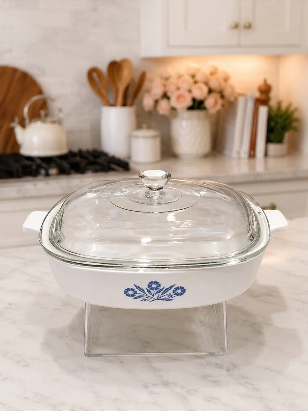 EUC CorningWare “Blue Cornflower” Classic 9” x 9” Covered Casserole Baking Dish